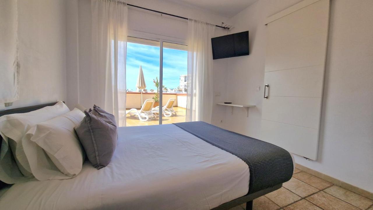 Apartamentos Latin Нерха Екстериор снимка