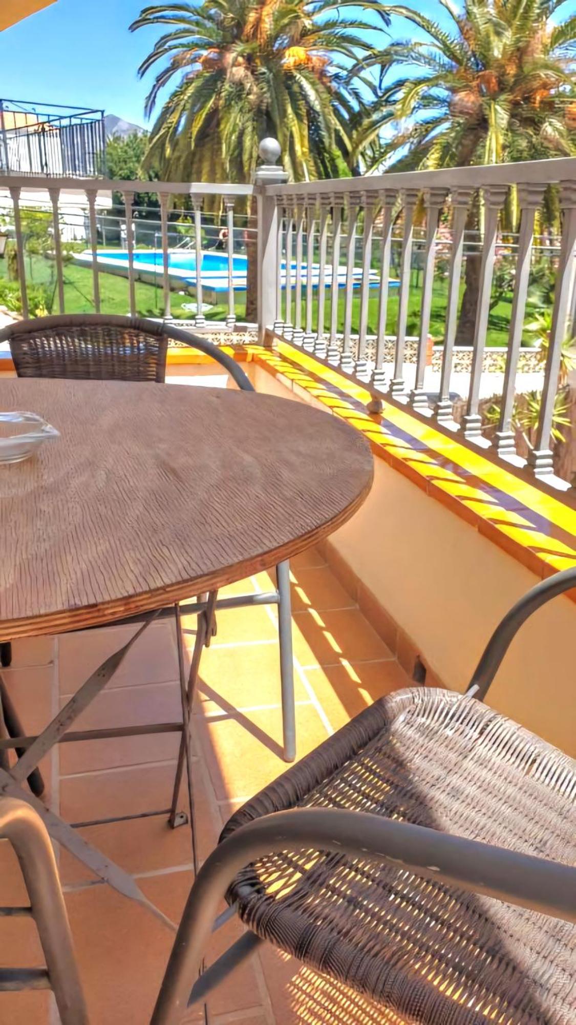 Apartamentos Latin Нерха Екстериор снимка