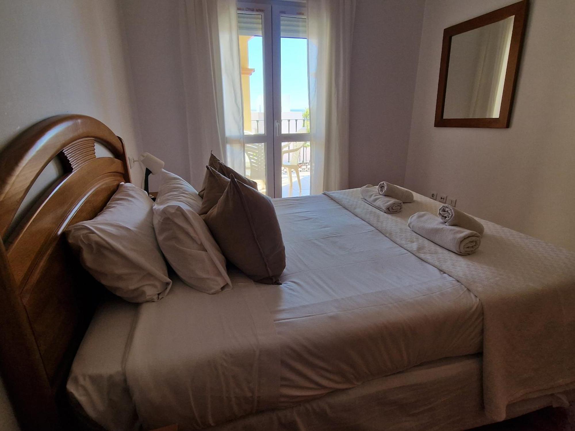 Apartamentos Latin Нерха Екстериор снимка