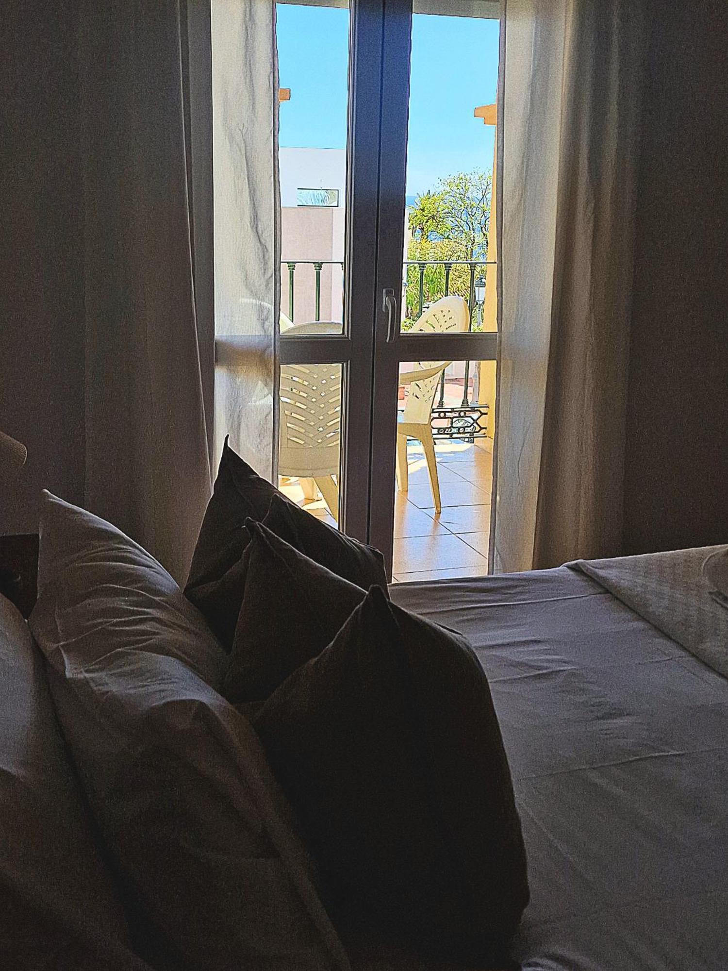Apartamentos Latin Нерха Екстериор снимка