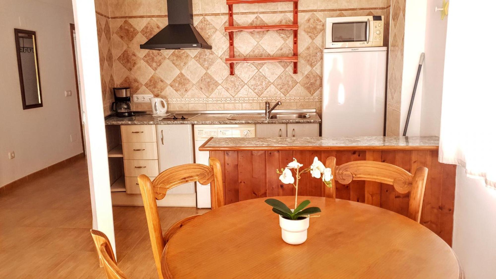 Apartamentos Latin Нерха Екстериор снимка