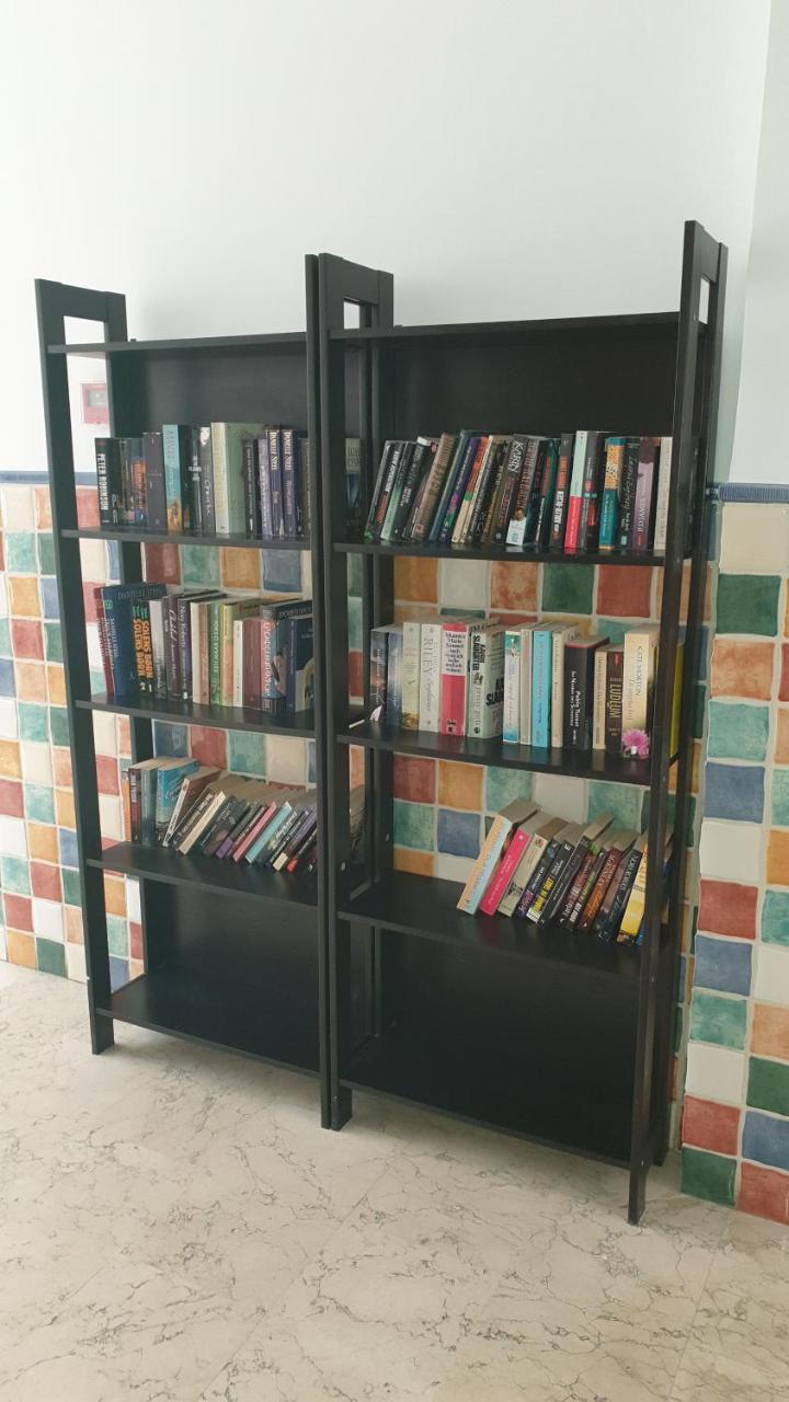 Apartamentos Latin Нерха Екстериор снимка